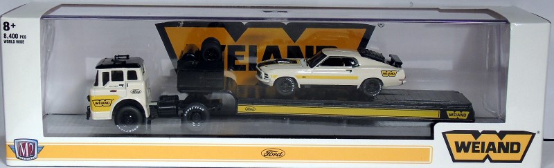 M2 Machines Auto Haulers Release 61 1966 Ford C-950 Truck WEIAND